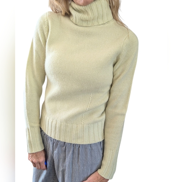 Pastel 100% CASHMERE Turtleneck Sweater Soft Knit Cozy Chic Yellow Green Size S - Picture 1 of 13